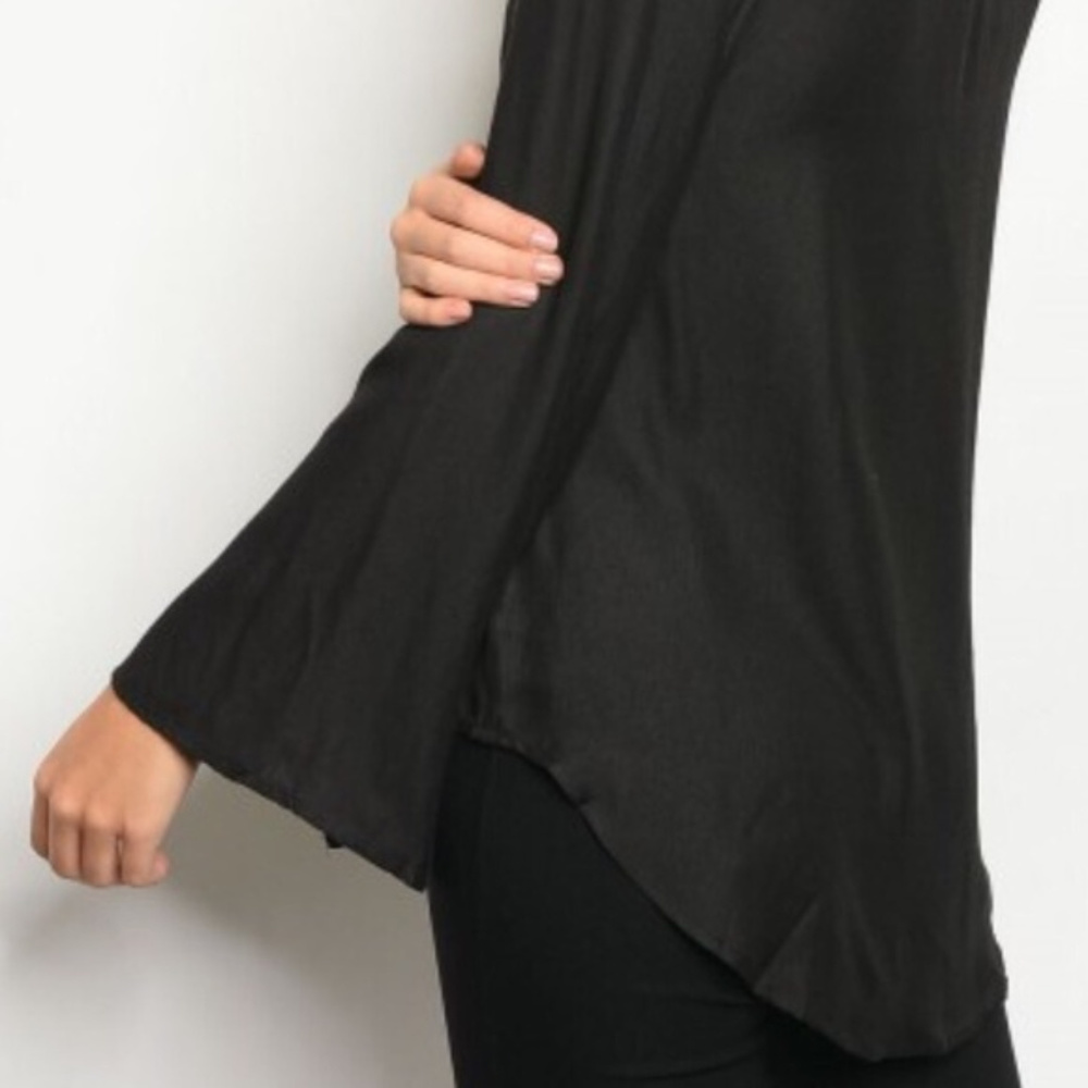 🔥4 for $15🔥Flowy Bell Sleeve Soft Tunic Top - Picture 4 of 6
